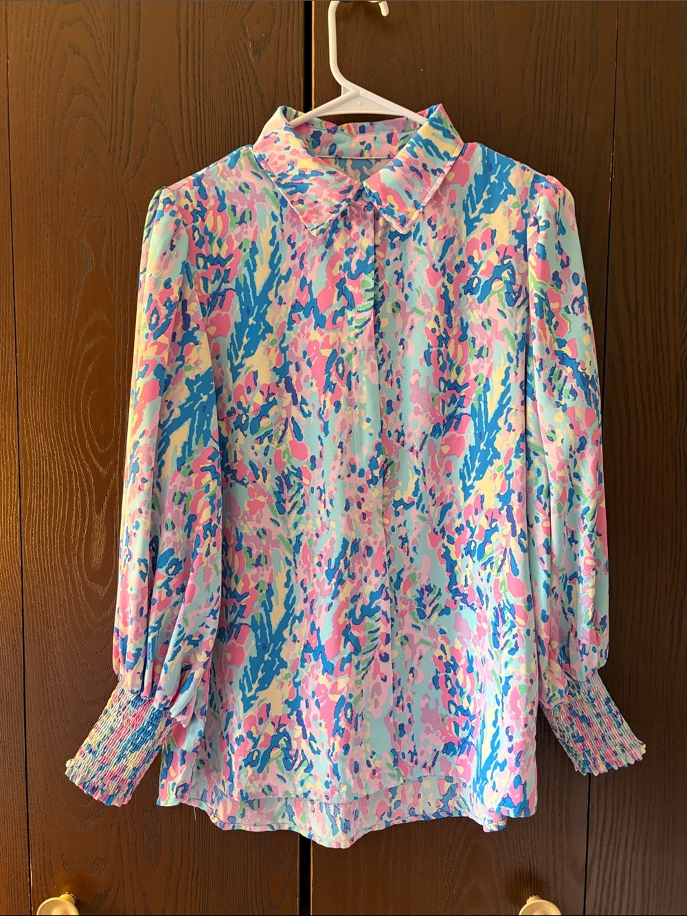 No brand Pastel Abstract Print blouse in - Pink & Blue. Size Small.